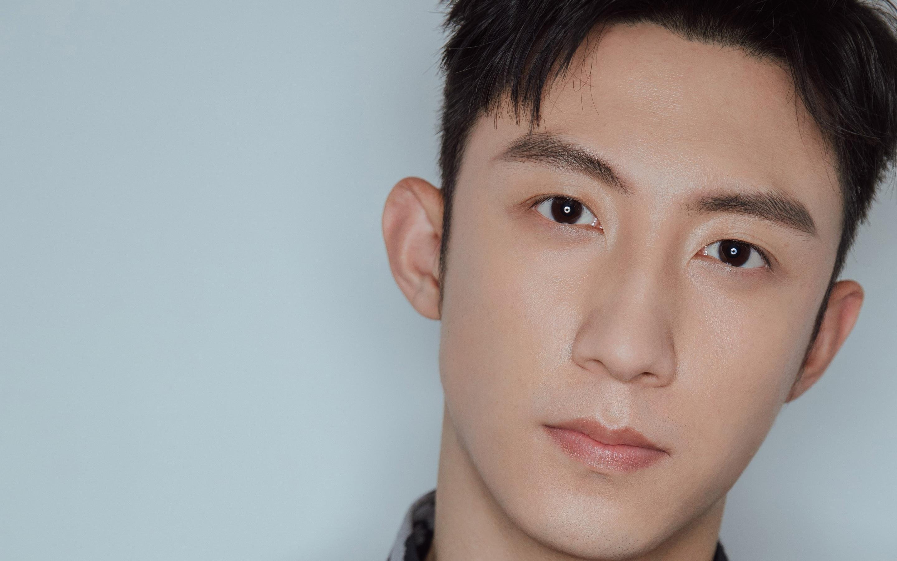 地狱与神殿，他如何用同一副身躯跨越